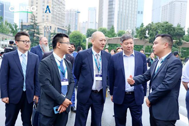 米乐智能科技：亿航智能受邀出席国际空管协会2024年亚太地区年度会议期间EH216-S完成在成都首次载人飞行(图4)