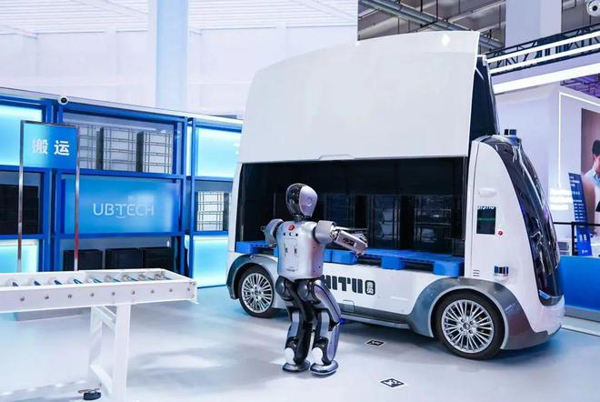 米乐智能科技：2024世界机器人大会在京开幕优必选首次展示“人形机器人工业场景解决方案”(图4)