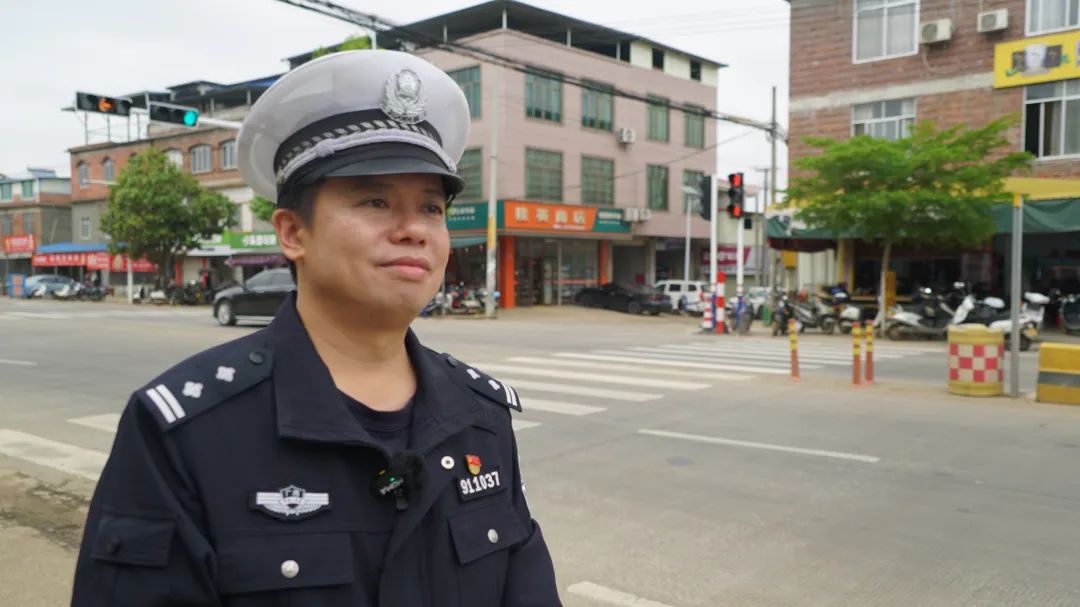 横州市470县道启用智能信号灯交通安全水平显著提升(图3)
