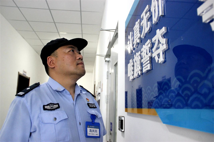 榜样之光冯兴川：做一只逆风飞翔的海燕_泉城新闻_大众网(图4)