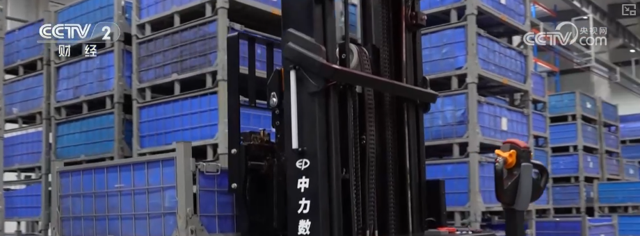 从“执行者”到“决策者”产销两旺！AI助力无人叉车成为行业增长新引擎(图12)
