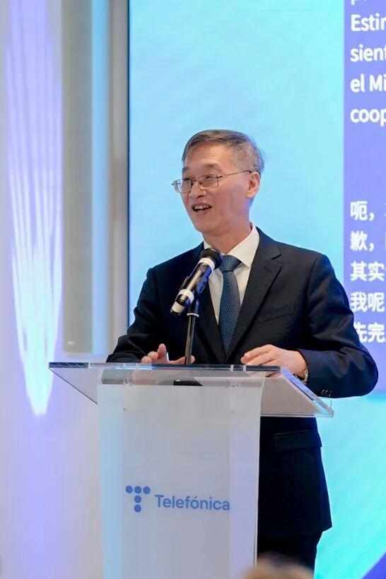 亿航智能联合主办首届中西智慧交通论坛引领智能交通发展新方向(图4)