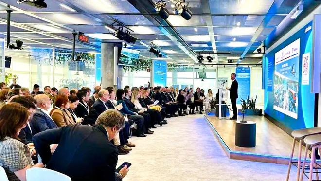 亿航智能联合主办首届中西智慧交通论坛引领智能交通发展新方向(图3)