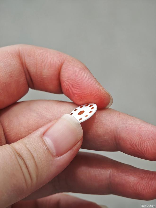 激光切割设备优选江苏名扬超快切割热管切孔自动技术领(图3)