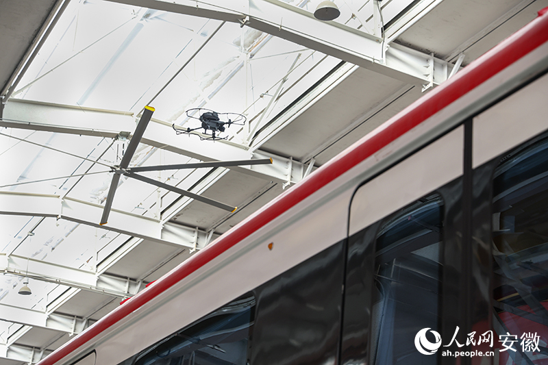 米乐m6：全國首個！合肥軌道發布“機器人軍團”(图4)