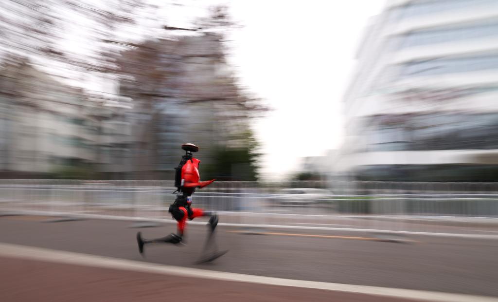 首席记者谈首季经济·科创篇丨从“技术变量”到“价值增量”智能经济新形态加快打造(图1)